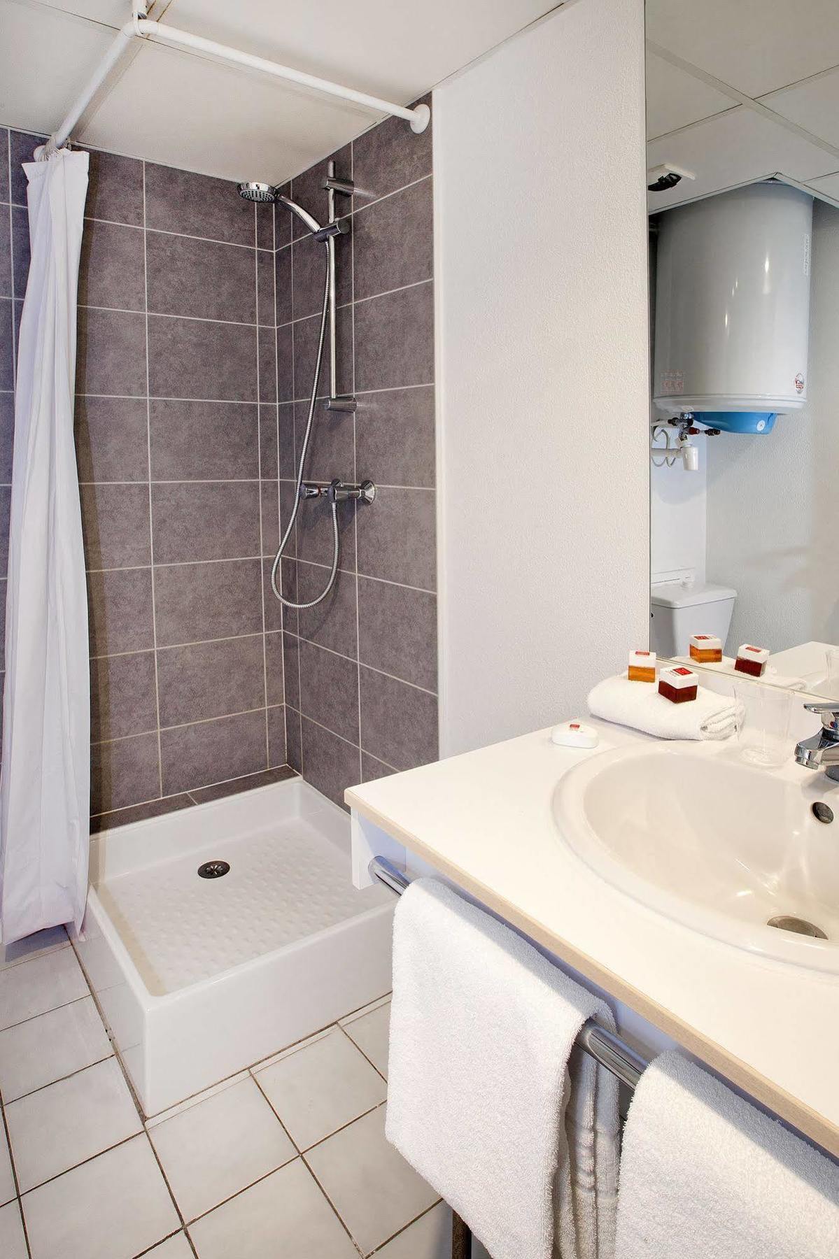 Sejours & Affaires La Rochelle Les Minimes Aparthotel Exteriör bild